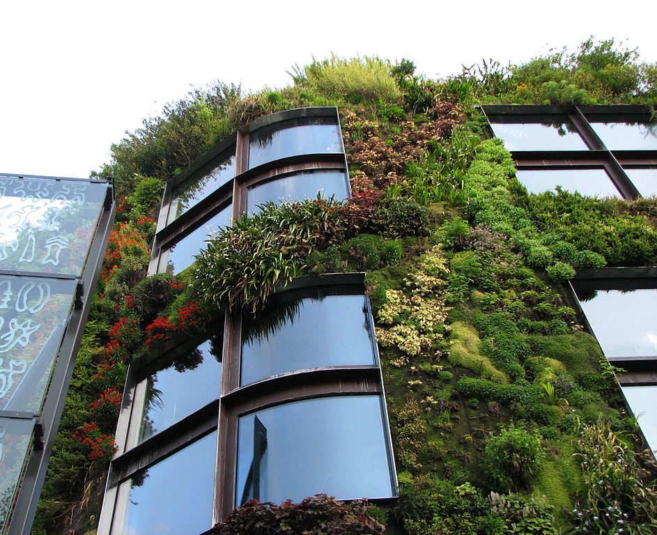 Are Vertical Gardens a Viable Option? 8 Building-Block-Gardens