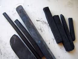 Carbon – How valuable is it for your soil? 5 charcoal pencils
